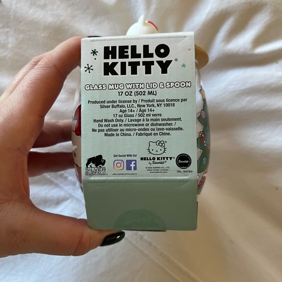 Hello Kitty Holiday Mug - Picture 3 of 3